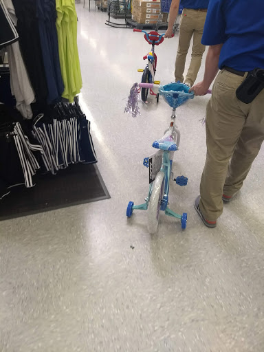 Sporting Goods Store «Academy Sports + Outdoors», reviews and photos, 7205 Pinnacle Pkwy, Covington, LA 70433, USA