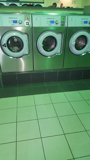 Laundromat «Main Street Laundry», reviews and photos, 119 N Main St, Freeport, NY 11520, USA