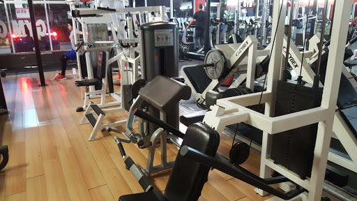 Gym «Gym Calle Ocho (Miami Fitness Center)», reviews and photos, 833 SW 29th Ave #5, Miami, FL 33135, USA