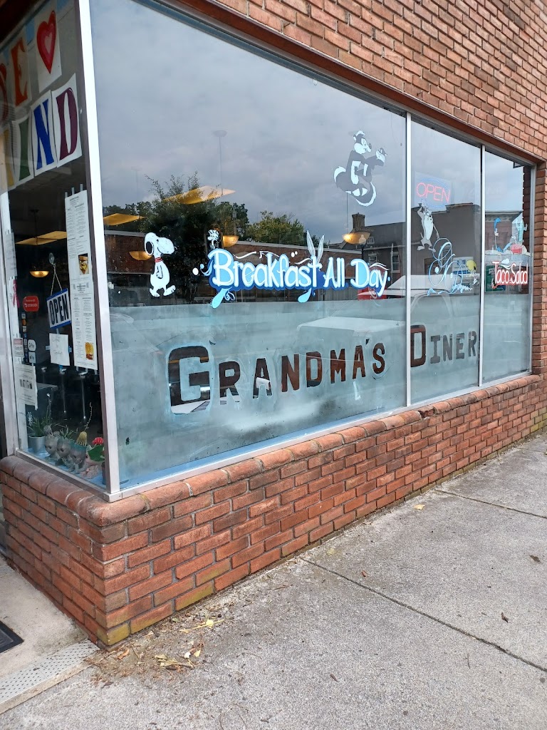 Grandma's Diner 25414