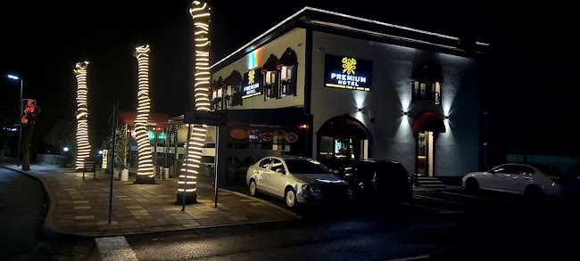 PREMIUM Hotel, Mediterranean Food & Mezze Bar