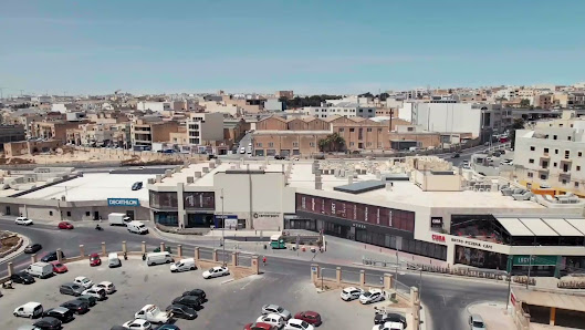 Centerparc Shopping Complex Triq It - Tigrija, Qormi, Malta