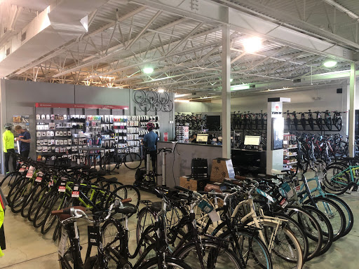 Bicycle Store «Trek Bicycle Store of Omaha (Midtown)», reviews and photos, 7214 Jones St, Omaha, NE 68114, USA