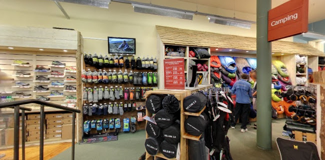 Reviews of Cotswold Outdoor London - Covent Garden - Southampton Street in London - Clothing store