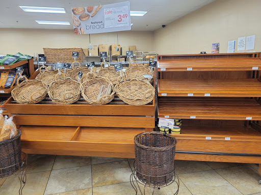 Supermarket «Giant Eagle Supermarket», reviews and photos, 870 N Court St, Medina, OH 44256, USA