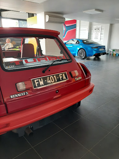 Photo 2 - Renault DSC Automobiles