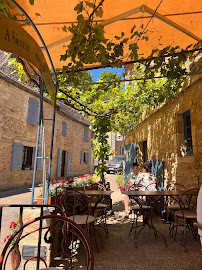 Atmosphère du Restaurant français La Petite Tonnelle à Beynac-et-Cazenac - n°4