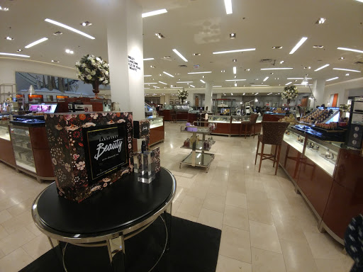 Department Store «Saks Fifth Avenue», reviews and photos, 9214 Stony Point Pkwy, Richmond, VA 23235, USA