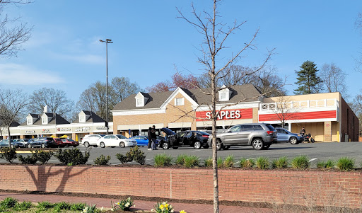 Office Supply Store «Staples», reviews and photos, 1104 W Broad St, Falls Church, VA 22046, USA