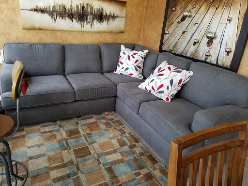 Furniture Store «Jeff Jones Furniture On Consignment», reviews and photos, 803 3rd Ave SE, Cedar Rapids, IA 52403, USA