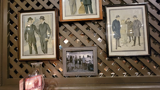 American Restaurant «Cracker Barrel Old Country Store», reviews and photos, 6941 Charlotte Pike, Nashville, TN 37209, USA