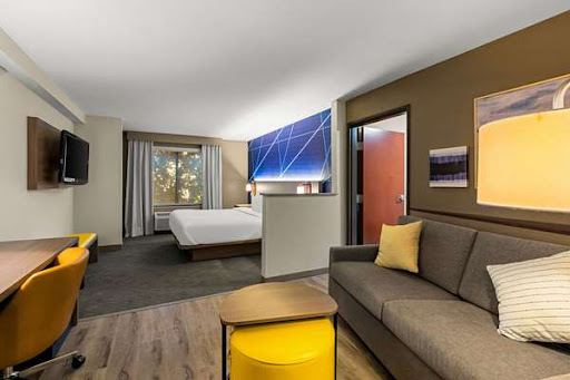 Comfort Suites Vacaville-Napa Valley Area image