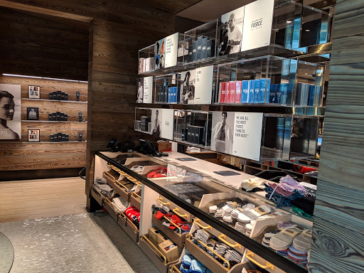 Clothing Store «Abercrombie & Fitch», reviews and photos, 7014 E Camelback Rd Ste 1009, Scottsdale, AZ 85251, USA