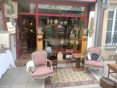 Brocantologue à Brou