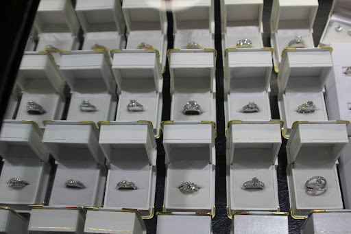 Jewelry Store «Shnayder Jewelry and Pawn Shop», reviews and photos, 110 Daniel Webster Hwy, Nashua, NH 03060, USA