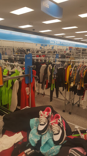 Clothing Store «Ross Dress for Less», reviews and photos, 926 Airport Center Rd, Allentown, PA 18109, USA