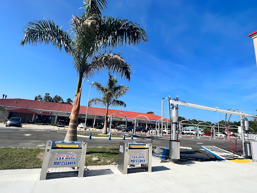 Lightning Fast Car Wash en Sarasota