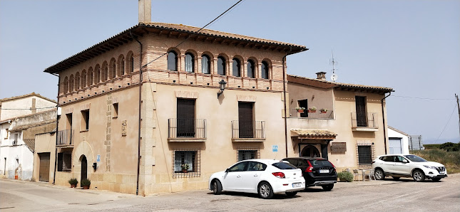 Aparthotel restaurante Casa Arnal C. la Paul, 7, 22132 Torres de Alcanadre, Huesca, España