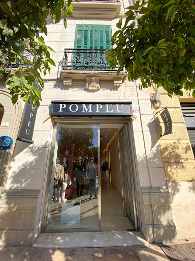 POMPEU - Calle Cortina del Muelle, 5, 29015 Málaga, España