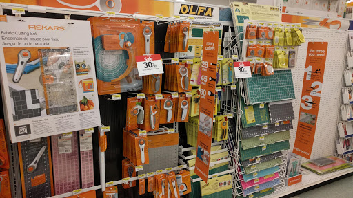 Fabric Store «Jo-Ann Fabrics and Crafts», reviews and photos, 301 S Barrington Rd, Schaumburg, IL 60193, USA