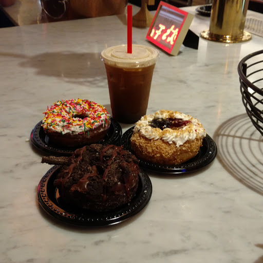 Donut Shop «Donut Crazy», reviews and photos, 290 York St, New Haven, CT 06511, USA