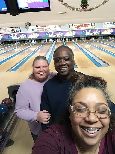 Bowling Alley «Bowlway Lanes», reviews and photos, 810 Villa St, Elgin, IL 60120, USA