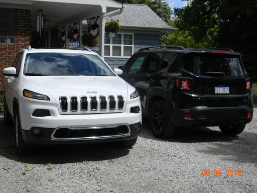 Car Dealer «Southfield Chrysler Dodge Jeep Ram», reviews and photos, 28100 Telegraph Rd, Southfield, MI 48034, USA