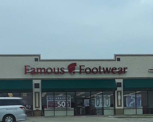 Famous Footwear, 3950 S Carrier Pkwy, Grand Prairie, TX 75052, USA, 