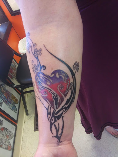 Tattoo Shop «Black Phoenix Tattoo», reviews and photos, 4704 U.S Hwy 61, St Paul, MN 55110, USA
