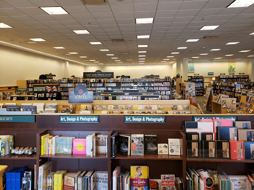 Book Store «Barnes & Noble», reviews and photos, 1738 Hill Rd N, Pickerington, OH 43147, USA