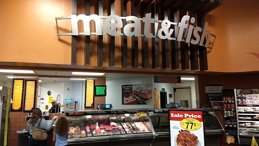 Grocery Store «Kroger», reviews and photos, 525 E Clifty Dr, Madison, IN 47250, USA