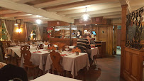 Atmosphère du Restaurant de spécialités alsaciennes Au Boeuf...Restaurant à Plobsheim - n°8