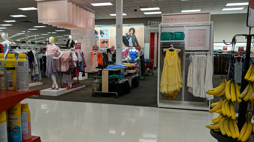 Department Store «Target», reviews and photos, 1800 W Empire Ave, Burbank, CA 91504, USA