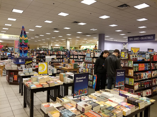 Book Store «Barnes & Noble», reviews and photos, 5132 W Saginaw Hwy, Lansing, MI 48917, USA