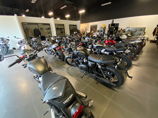 Motorcycle Dealer «BMW, Indian, and Slingshot Woodlands», reviews and photos, 198 Ed English Dr, Shenandoah, TX 77385, USA
