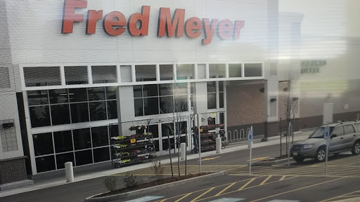 Grocery Store «Fred Meyer», reviews and photos, 14700 SE McLoughlin Blvd, Milwaukie, OR 97267, USA
