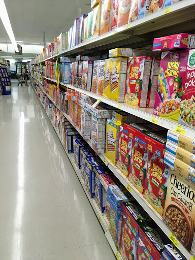 Shopping Mall «Sunrise Plaza Shopping Center», reviews and photos, 656 Wellwood Ave, Lindenhurst, NY 11757, USA