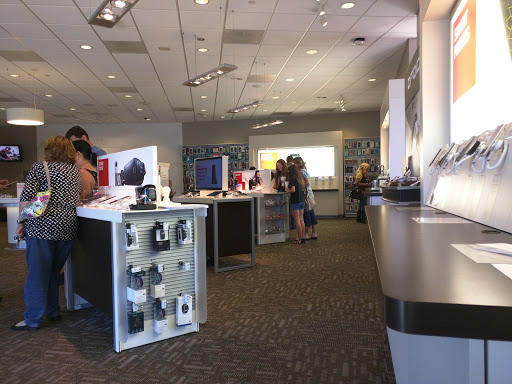 Cell Phone Store «Verizon», reviews and photos, 1935 S Val Vista Dr #103, Mesa, AZ 85204, USA