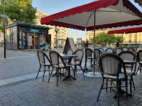Atmosphère du Café Café Français à Issy-les-Moulineaux - n°6