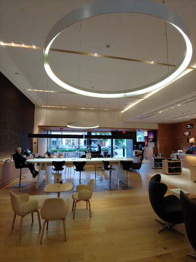 Coffee Shop «Nespresso Beverly Hills Boutique & Cafe», reviews and photos, 320 N Beverly Dr, Beverly Hills, CA 90210, USA