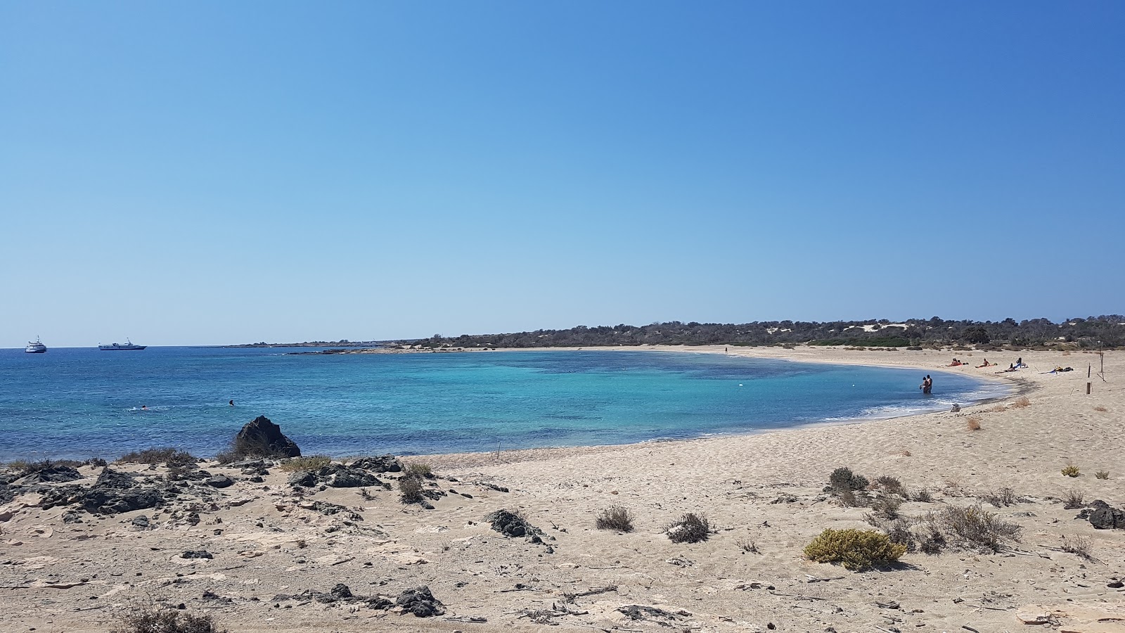 Foto av Vages Beach med turkos rent vatten yta