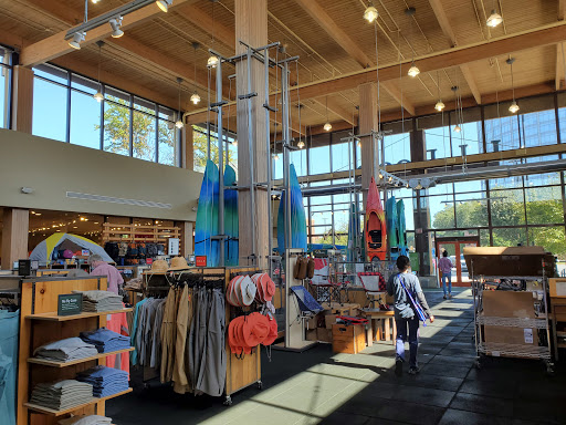 Clothing Store «L.L. Bean», reviews and photos, 8095 Tysons Corner Center, McLean, VA 22102, USA