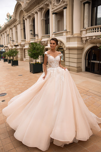 Bridal Shop «Viero Bridal», reviews and photos, 2236 W Chicago Ave, Chicago, IL 60622, USA