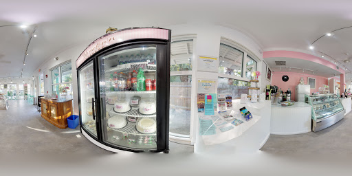 Restaurant «Hometown Desserts», reviews and photos, 507 Pine Ave, Anna Maria, FL 34216, USA