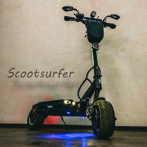 Scootsurfer / Acrosstime - Loja de motocicletas