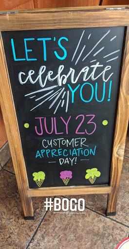 Ice Cream Shop «Cold Stone Creamery», reviews and photos, 1611 Sherman Ave, Evanston, IL 60201, USA