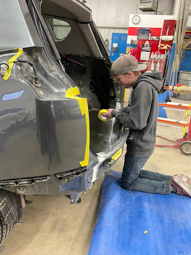 Auto Body Shop «Adams Auto Body and Service Center», reviews and photos, 1811 IL-120, McHenry, IL 60051, USA