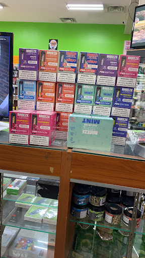 Tobacco Shop «Discount Tobacco», reviews and photos, 19176 Telegraph Rd, Romulus, MI 48174, USA