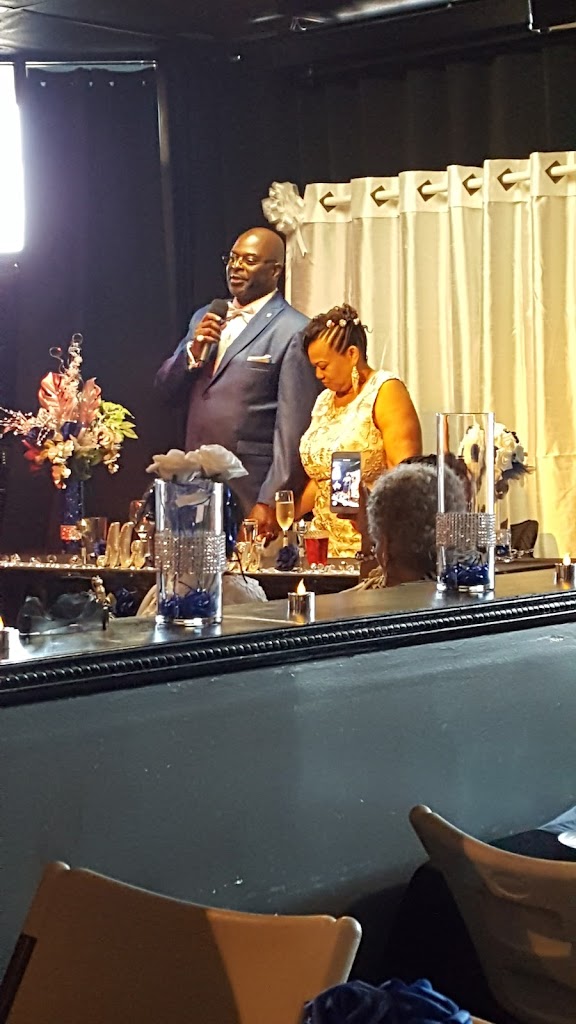 150 North Restaurant And Lounge 23225