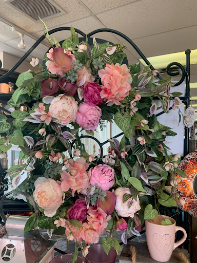 Florist «Max Stacy Flowers», reviews and photos, 350 High St, Hamilton, OH 45011, USA